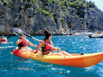Route en kayak avec snorkeling. Découvrez les grottes de Denia!