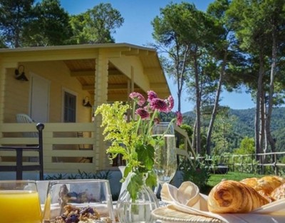 Romantic getaway in La Escondida cabin hotel