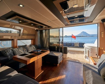alquiler yate denia con salon