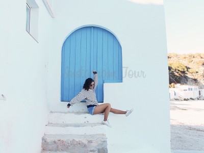 puerta azul javea instagram