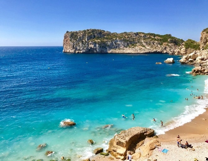 Excursion to Javea's Ambolo Cove by speedboat