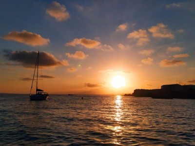 Puesta de sol en velero en Tabarca ¡Disfruta de un atarceder mágico!