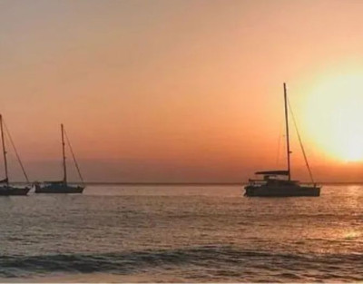 Puesta de Sol en Catamarán...