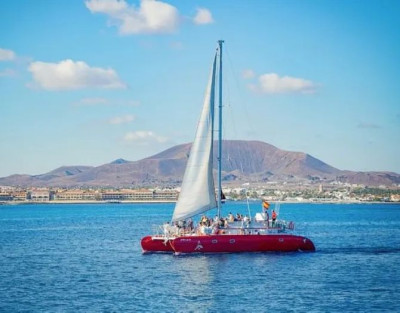 Excursión en Catamarán a la...