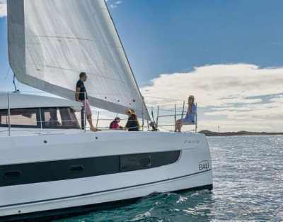 Excursión en Catamarán de...