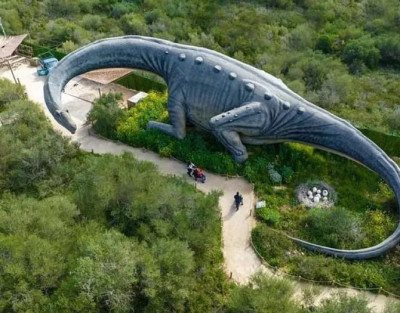 Entradas a Dinosaurland y...