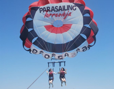 ¡Vuelo en Parasailing en...